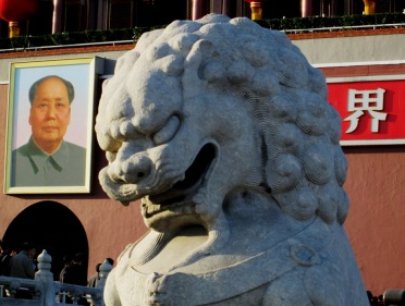 The Lion and Mao. (Photo by Rick Dunham)